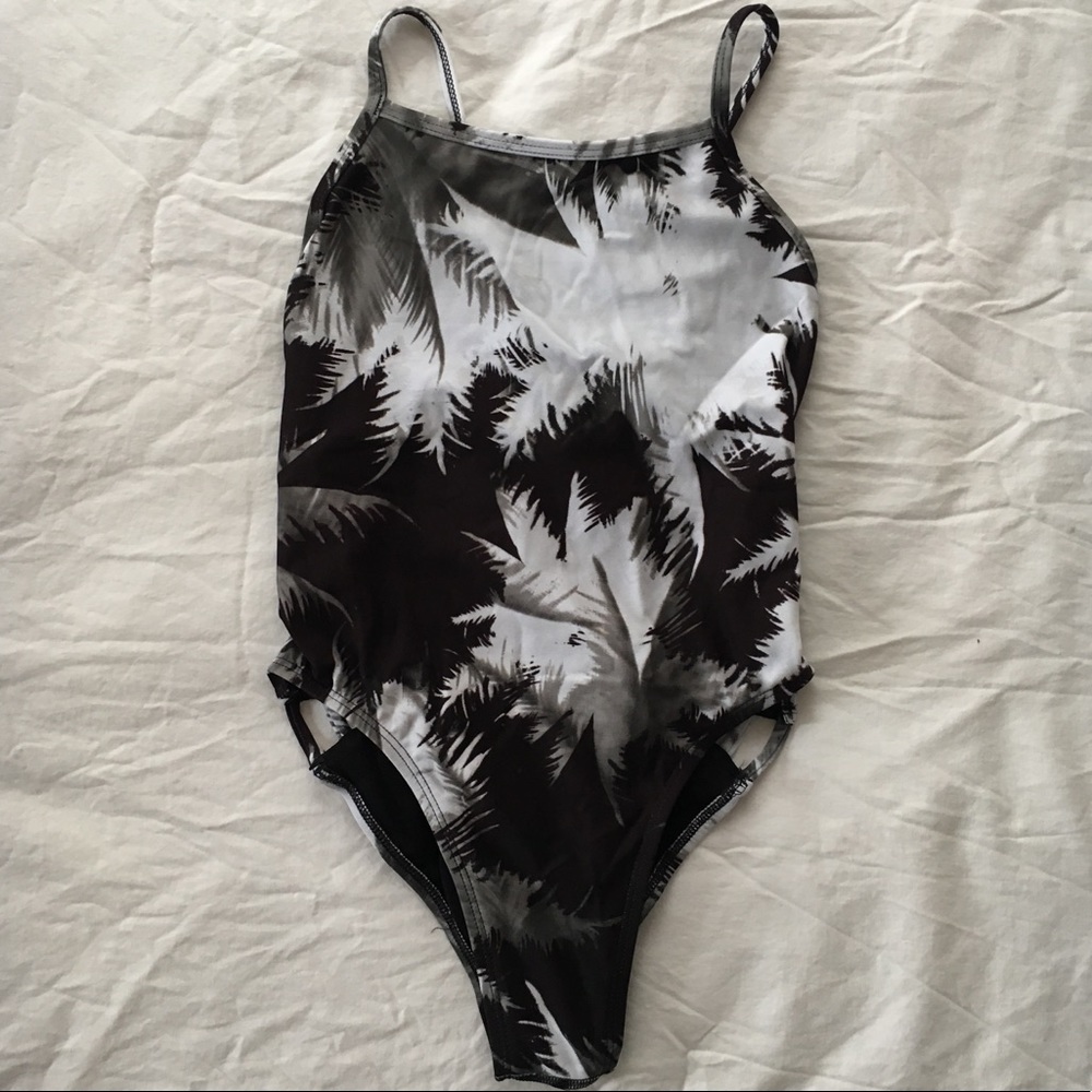 NWOT Jolyn Mateo onesie 28